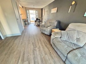 Lounge area- click for photo gallery